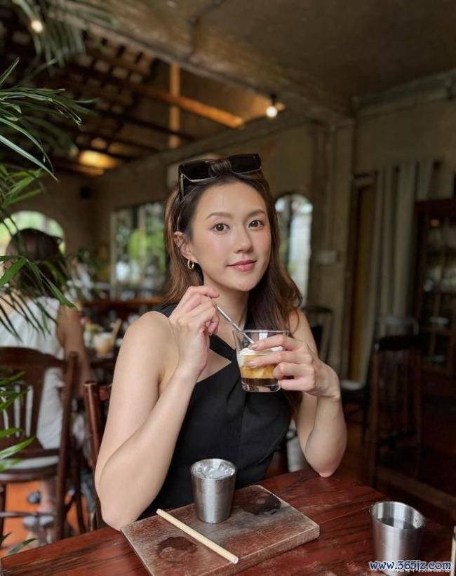31岁TVB女星当演员难以看护糊口,日常兼职打四份工,4天伙食仅花200元 节俭合手家成重生代典范
